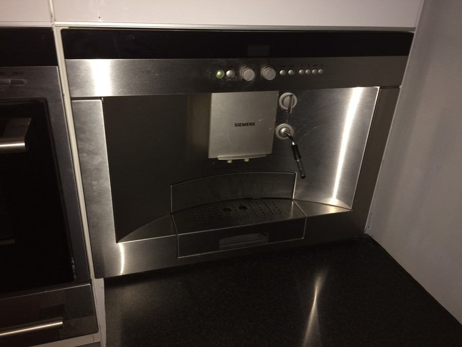 Rep av automatisk kaffemaskin - 44109A45-DF3A-46A5-8A68-DA5959AD74E1.jpeg - zippy