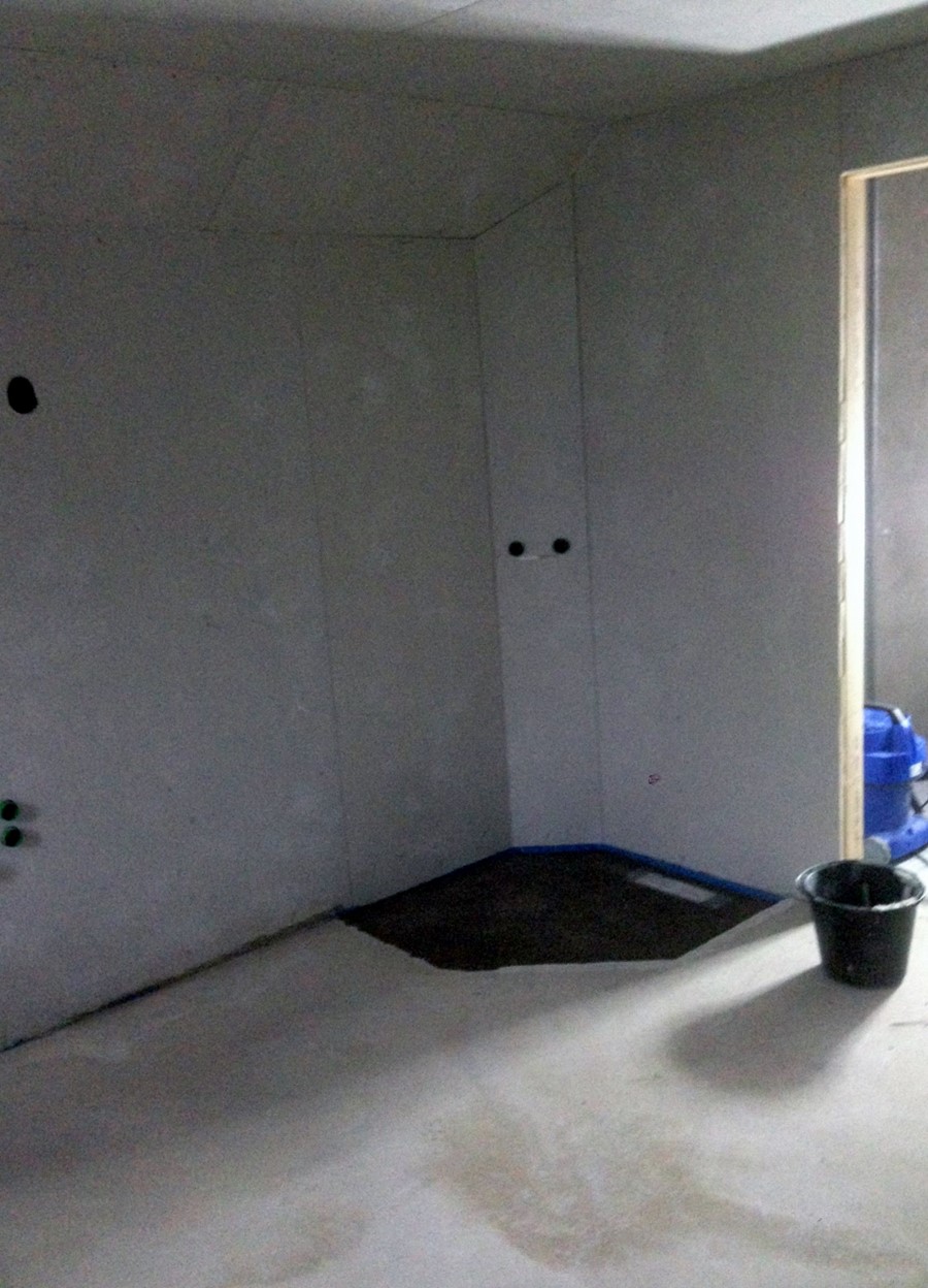 PROSJEKT #6 - Smøre membran og flislegge gulv og vegger på hovedbadet. - 2013-10-05 09.54.24 (923x1280).jpg - stefanvh
