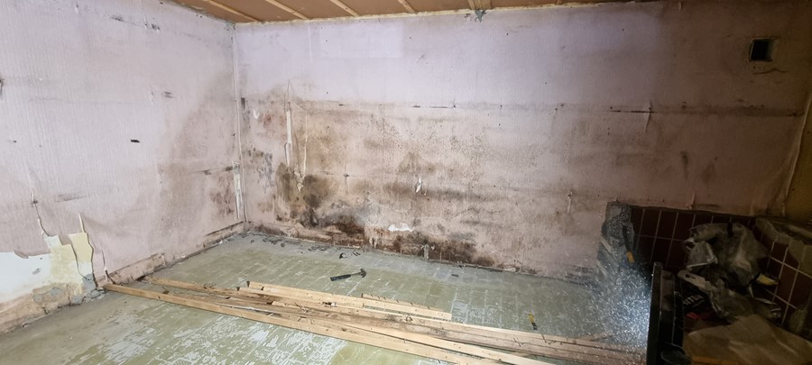Noen som kan gi noen råd ang muggsopp i kjeller? - 20230311_132457.jpg - Barmoen