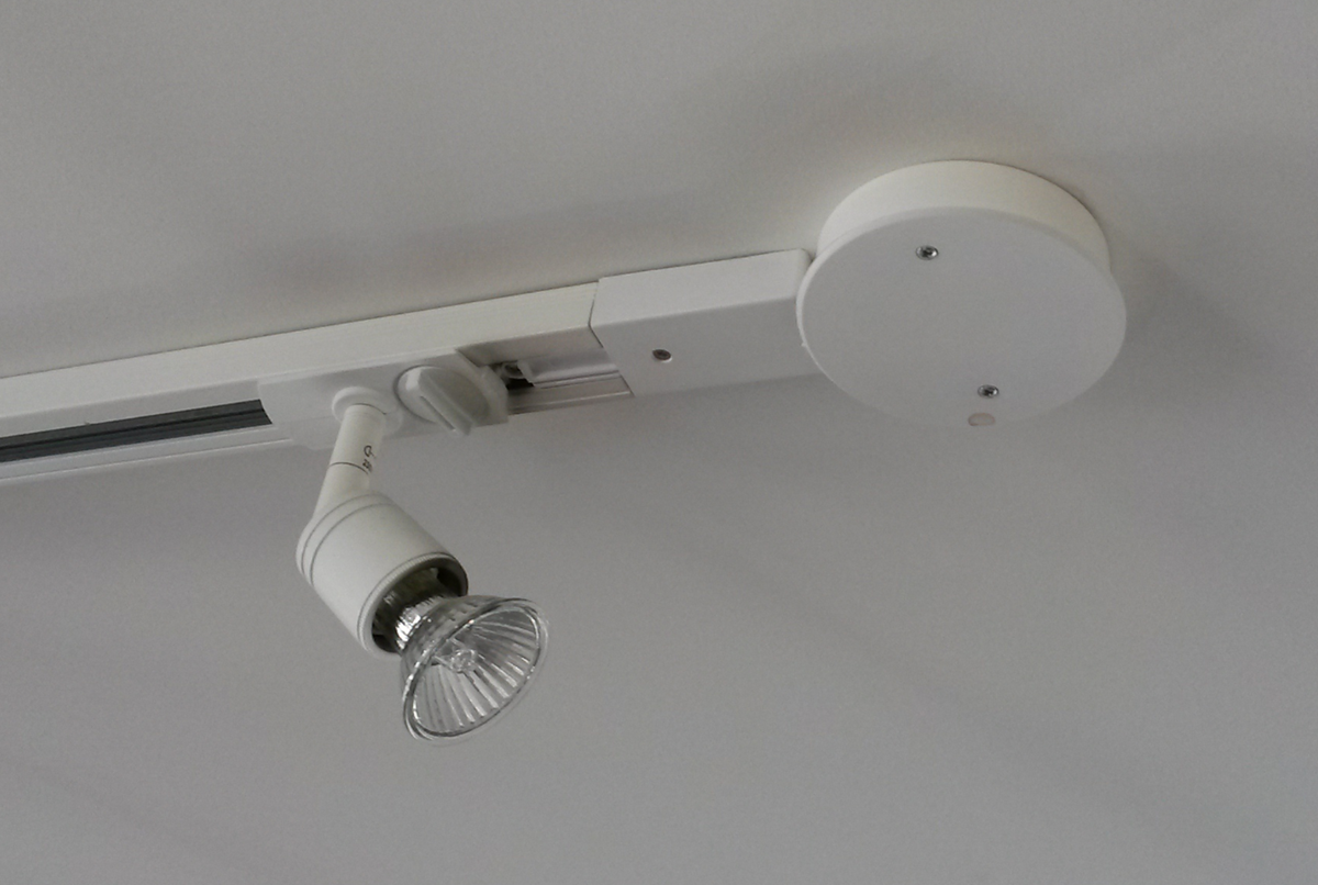 spotskinne og takboks? ByggeBolig DCL og feste lampe med skinne ByggeBolig