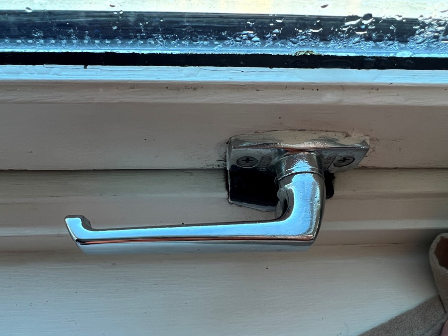 Hvor kjøpe gammel type vindusvrider påstemplet «BNS»? - IMG_4464.JPG - Carport1